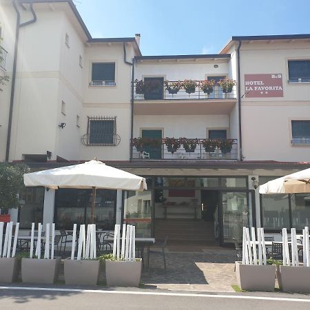 Hotel La Favorita 페스키에라델가르다 외부 사진