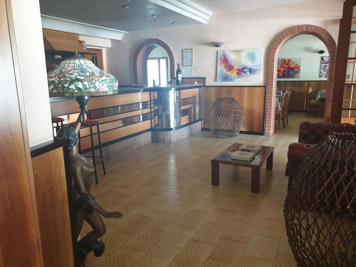 Hotel La Favorita 페스키에라델가르다 외부 사진